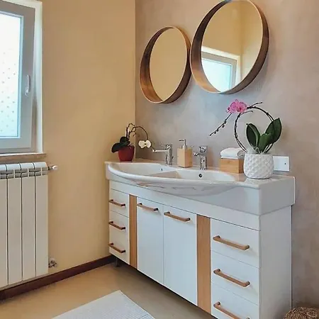 Apartament Abel Komen